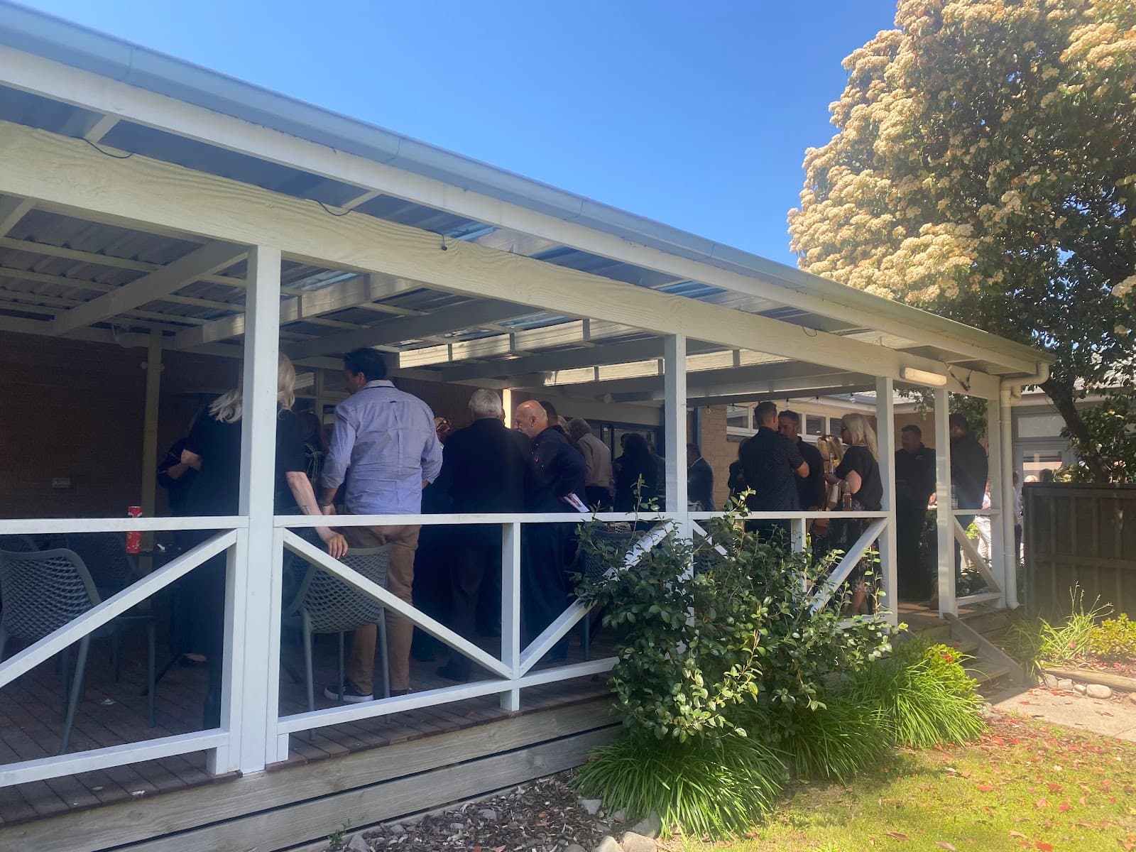 Howard Squires Funerals - Seymour premises