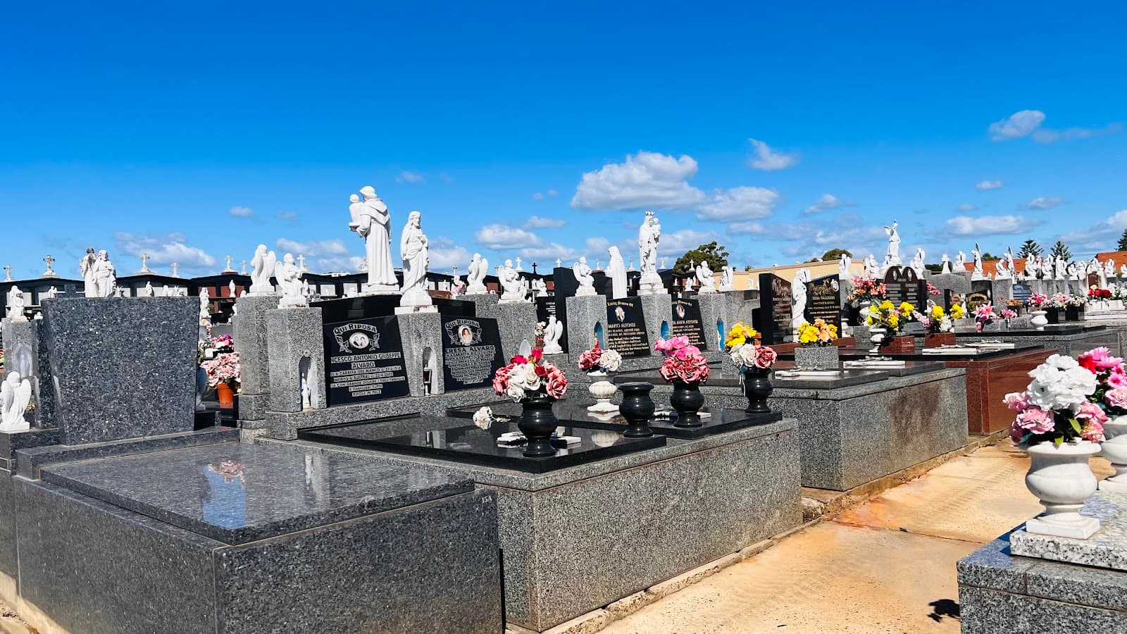Liverpool Cemetery premises