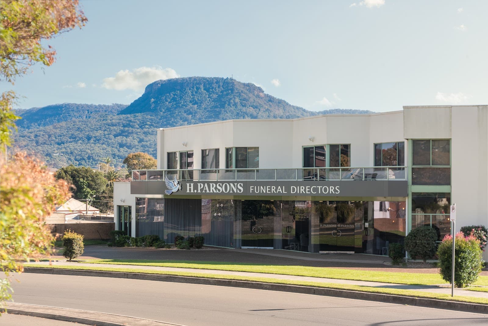 H.Parsons Funeral Directors Wollongong premises