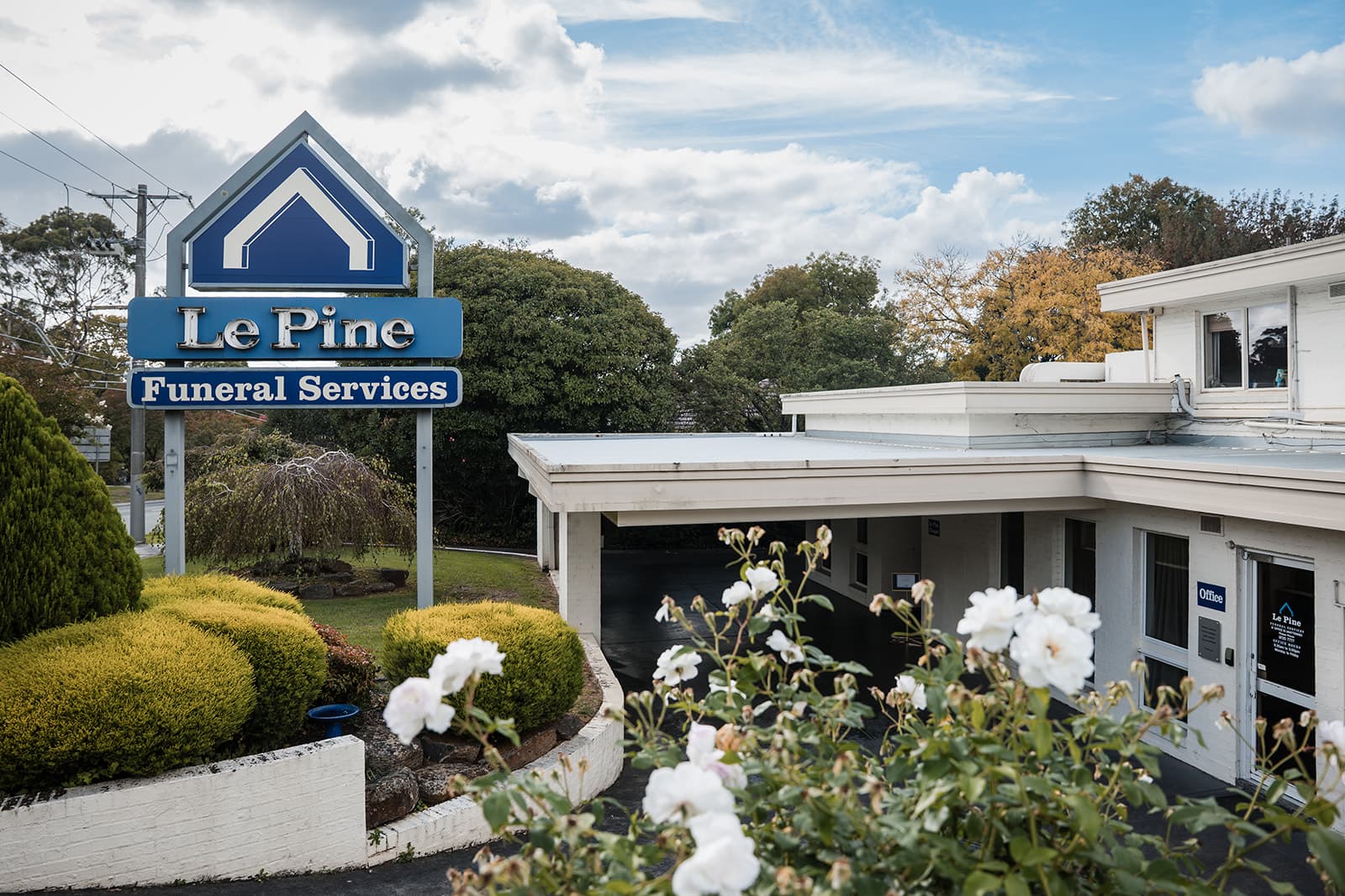 Le Pine Funerals Croydon premises