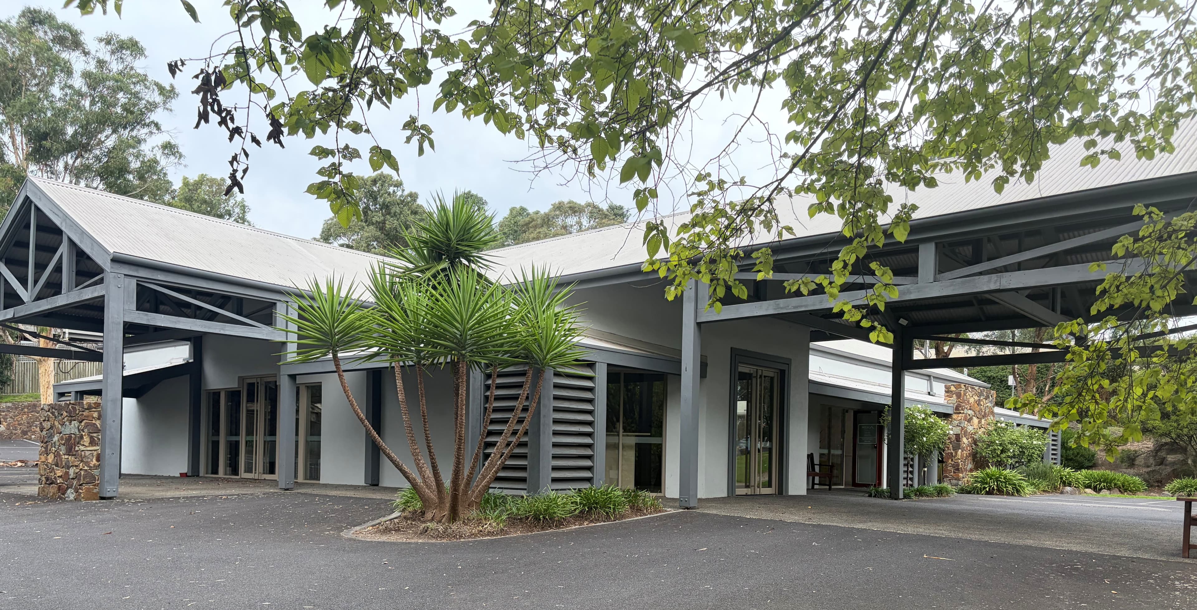 Le Pine Funerals Eltham premises